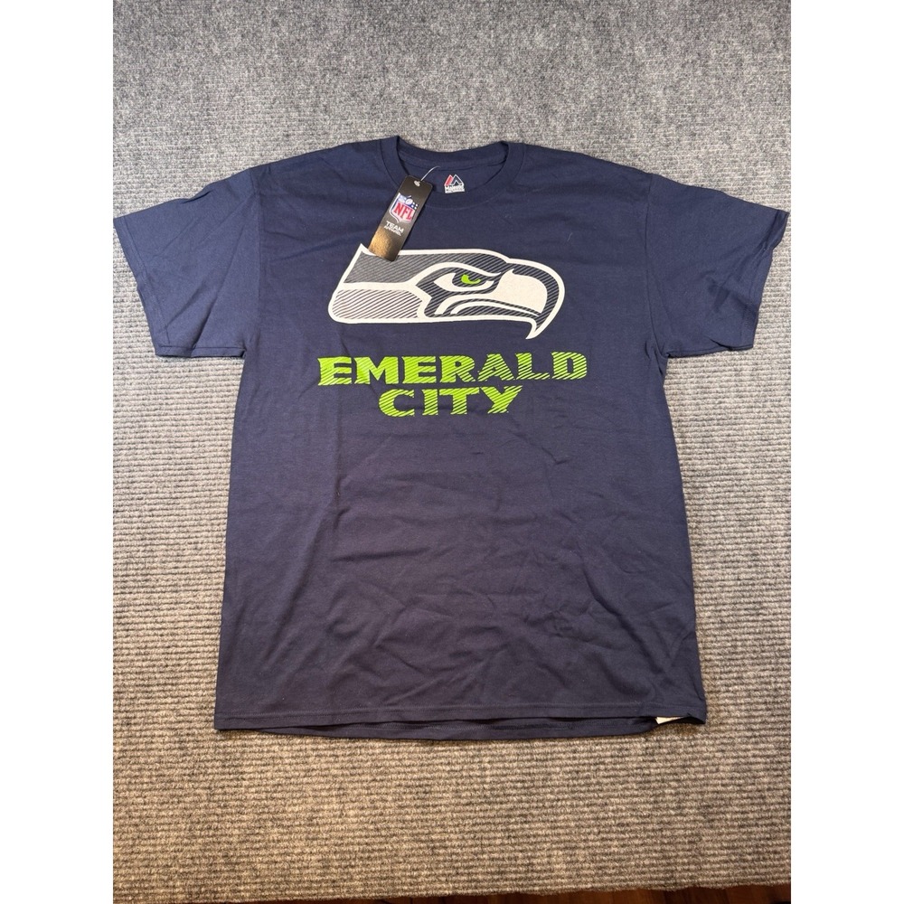NOS! Seattle Seahawks NFL Majestic‎ T-Shirt Size Large 2016 Season Schedule